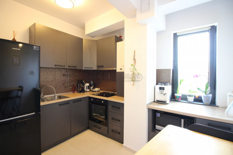 Straulesti/ Petrom City, apartament 3 camere, mobilat/utilat, etaj 2/3, bloc nou