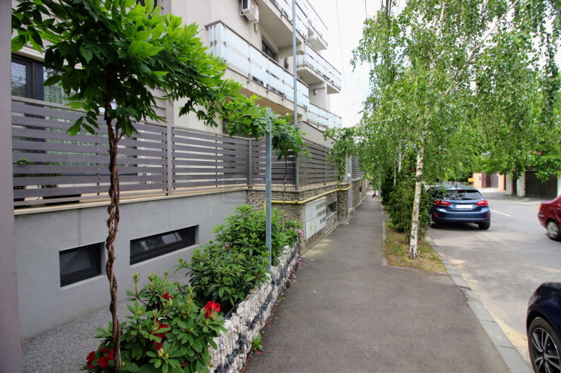 Straulesti/ Petrom City, apartament 3 camere, mobilat/utilat, etaj 2/3, bloc nou