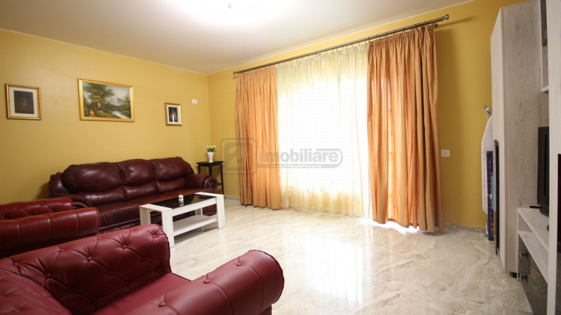 Apartament 2 camere, mobilat modern, prima inchiriere, centrala proprie, parcare