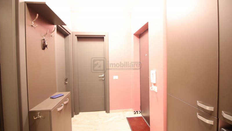 Apartament 2 camere, mobilat modern, prima inchiriere, centrala proprie, parcare