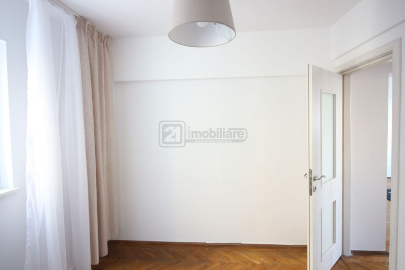 Calea Victoriei, apartament 3 camere, renovat, ideal locuinta/birou, etaj 1/7