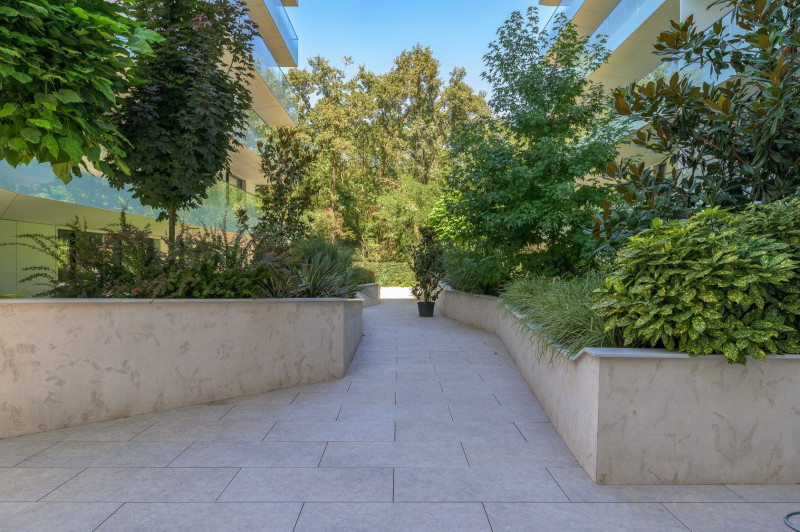 Apartament 4 camere, 349 mp total utili, grădină 231 mp – la liziera pădurii