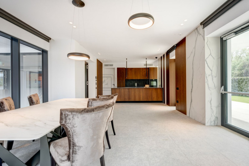 Pines Residence, apartament 4 camere, 212 mp, terasă 35 mp, mobilat/utilat lux