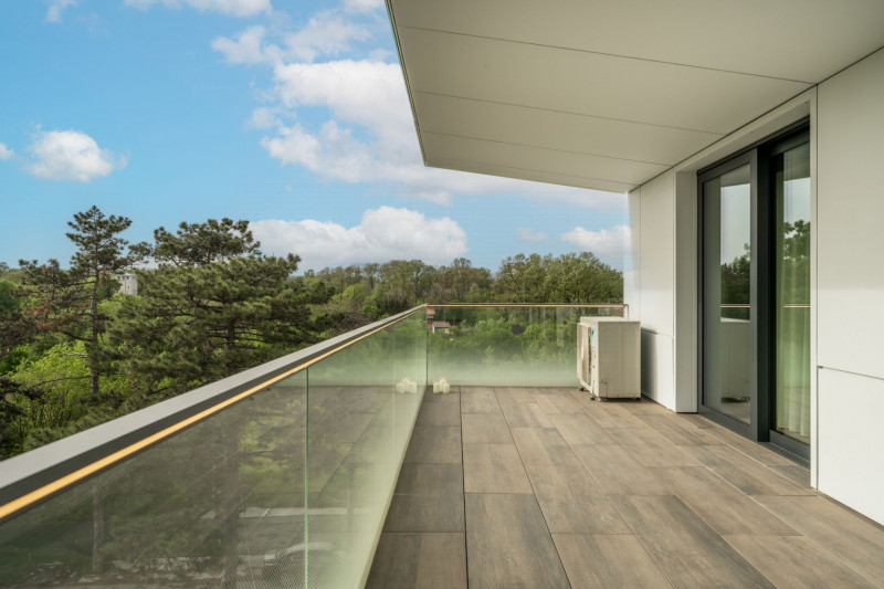 Apartament 3 camere cu grădină 91 mp, orientare Sud-Vest, în Pădurea Băneasa