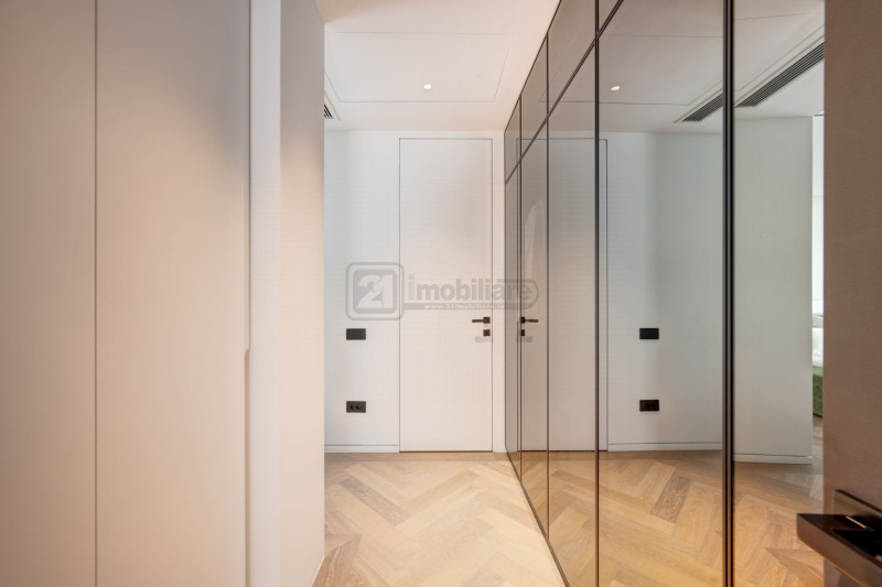 3 camere, 135 mp, terasă 38 mp | Insorit, orientare Sud-Vest | Pines Residence