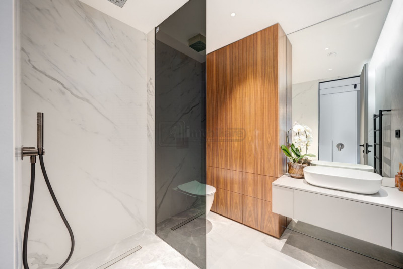 Pines Residence | Apartament 3 Camere | 135 mp | Terasă 38 mp