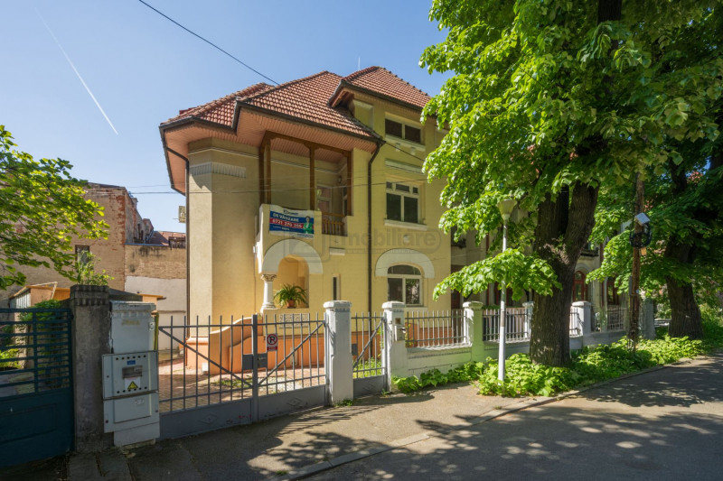 Vila cu arhitectură distinctă, 7 camere, renovată, într-o locație exclusivista
