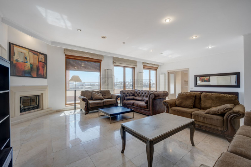 Herăstrău | Penthouse spectaculos 482 mp, 5 camere, terasă largă, view superb