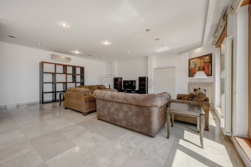 Herăstrău | Penthouse spectaculos 482 mp, 5 camere, terasă largă, view superb