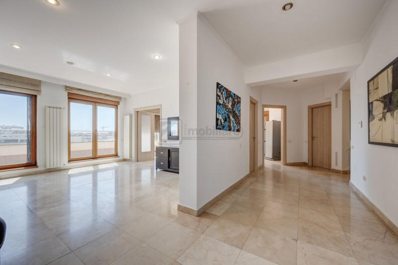 Herăstrău | Penthouse spectaculos 482 mp, 5 camere, terasă largă, view superb