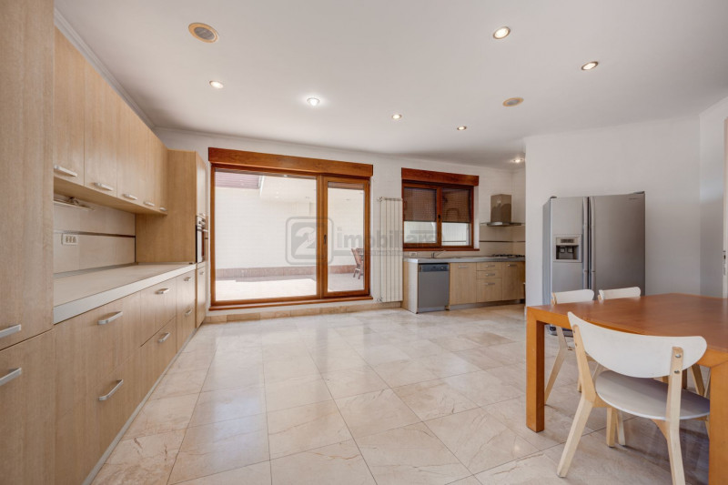 Herăstrău | Penthouse spectaculos 482 mp, 5 camere, terasă largă, view superb