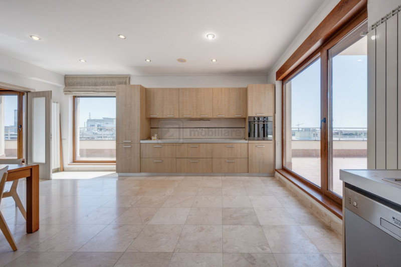 Herăstrău | Penthouse spectaculos 482 mp, 5 camere, terasă largă, view superb