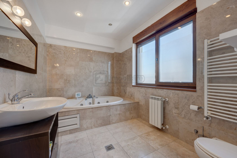 Herăstrău | Penthouse spectaculos 482 mp, 5 camere, terasă largă, view superb