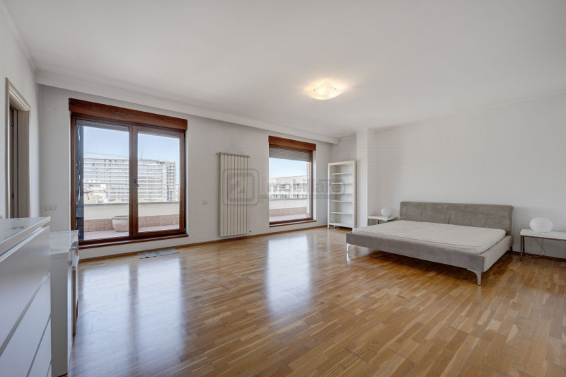 Herăstrău | Penthouse spectaculos 482 mp, 5 camere, terasă largă, view superb