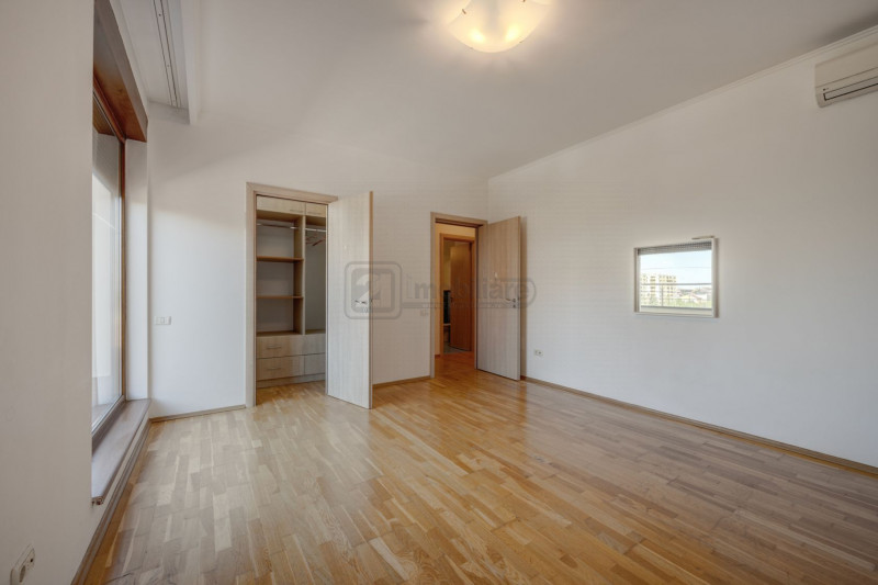Herăstrău | Penthouse spectaculos 482 mp, 5 camere, terasă largă, view superb