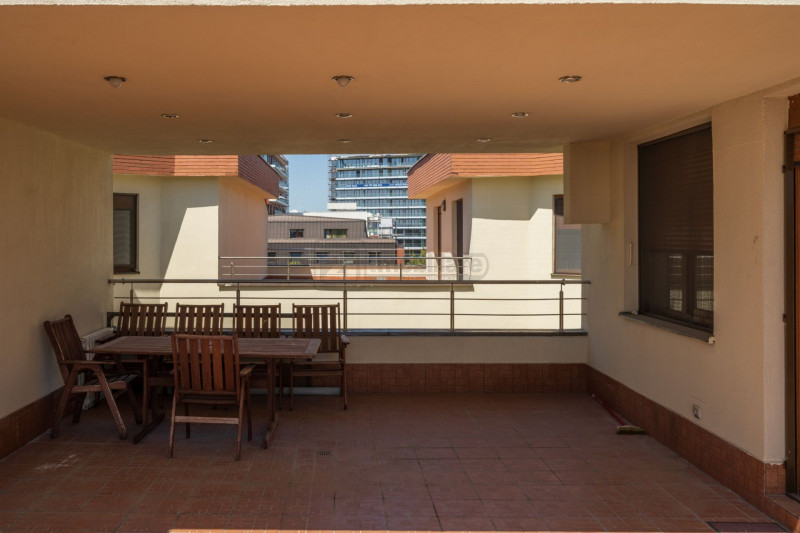 Herăstrău | Penthouse spectaculos 482 mp, 5 camere, terasă largă, view superb