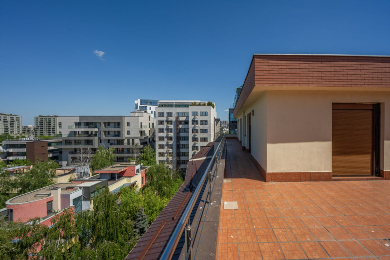 Herastrau – Penthouse 482 mp, 5 camere, lift privat, terasă 195 mp