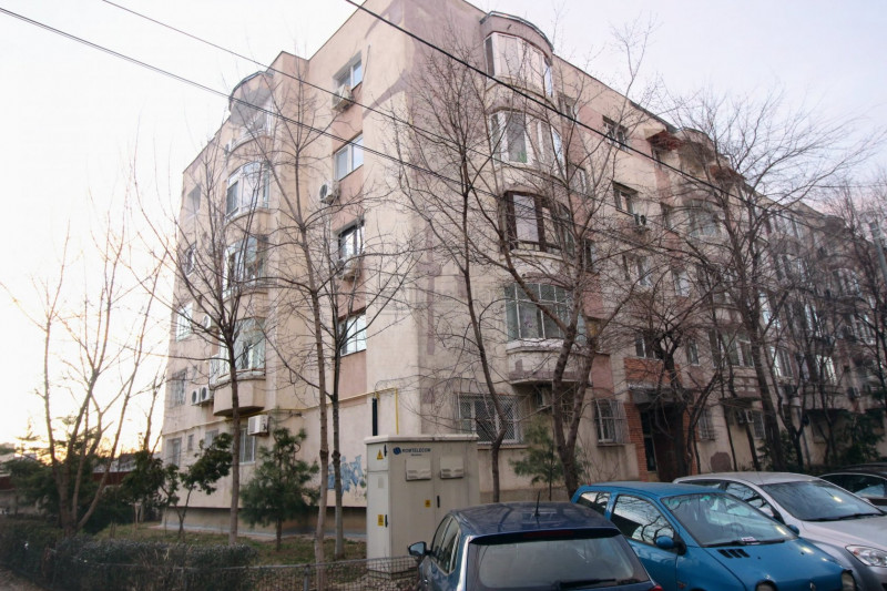 Barbu Vacarescu, ap.2 camere, 62 mp, parter inalt/ 4, bloc 1996, renovat/mobilat