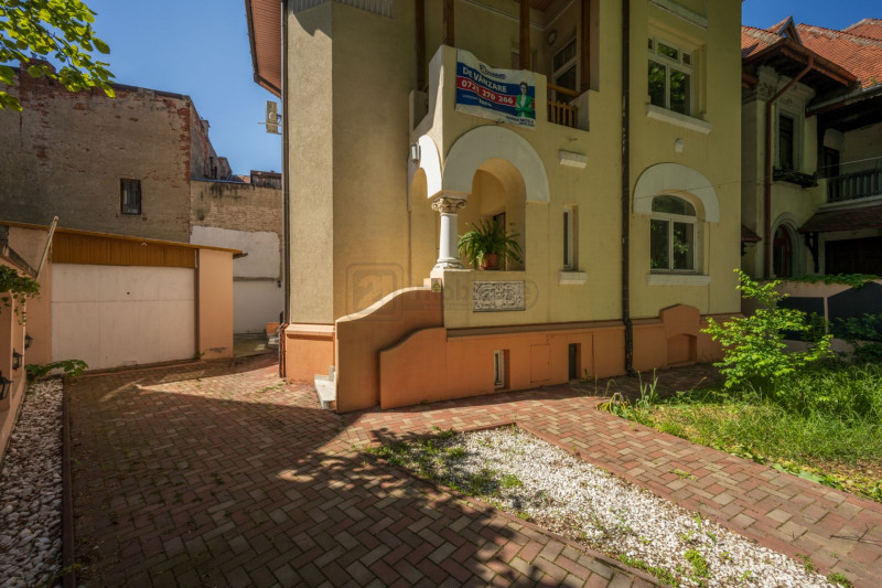 Vila elegantă, arhitectură deosebită, 7 camere, renovata, lângă Parcul Kiseleff