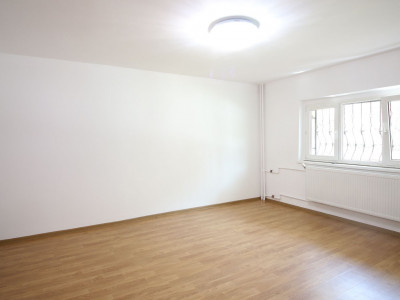 Lujerului/ Virtutii, garsoniera decomandata, 37 mp, parter, stradal, vedere fata