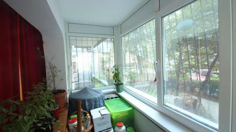 D-na Ghica/Lidl,apartament 4 camere,100 mp,bloc 1990,centrala proprie,2 balcoane
