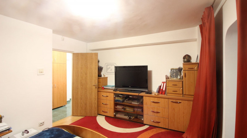 D-na Ghica/Lidl,apartament 4 camere,100 mp,bloc 1990,centrala proprie,2 balcoane