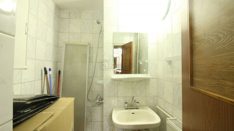 D-na Ghica/Lidl,apartament 4 camere,100 mp,bloc 1990,centrala proprie,2 balcoane
