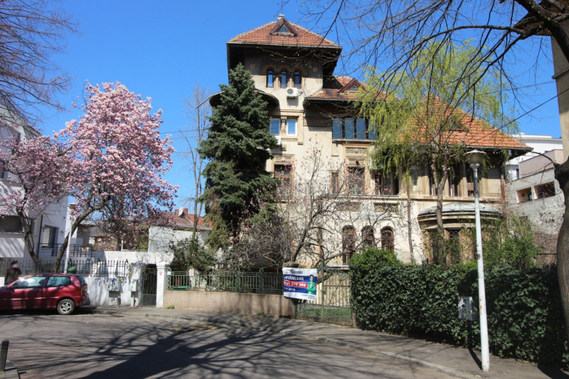 Kiseleff, vila stil neoromanesc, cel mai mare lot de teren din zona,strada unica