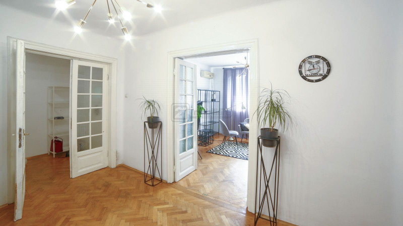 Kiseleff, vila stil neoromanesc, cel mai mare lot de teren din zona,strada unica