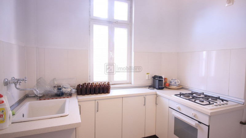 Kiseleff, vila stil neoromanesc, suprafata 490 mp, teren 619 mp, strada unica