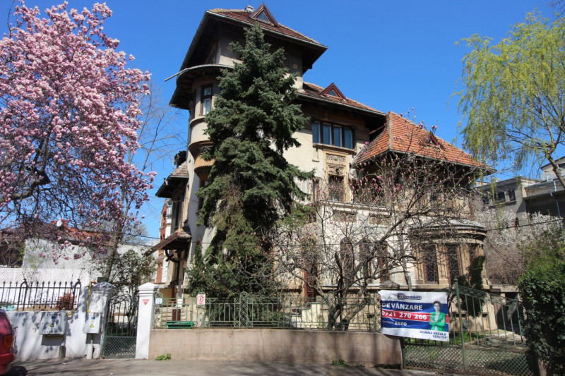 Kiseleff, vila stil neoromanesc, suprafata 490 mp, teren 619 mp, strada unica
