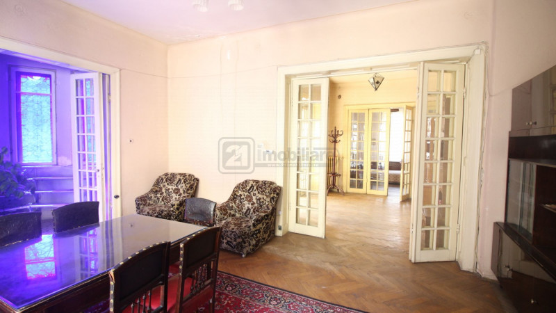 Kiseleff, vila stil neoromanesc, suprafata 490 mp, teren 619 mp, strada unica