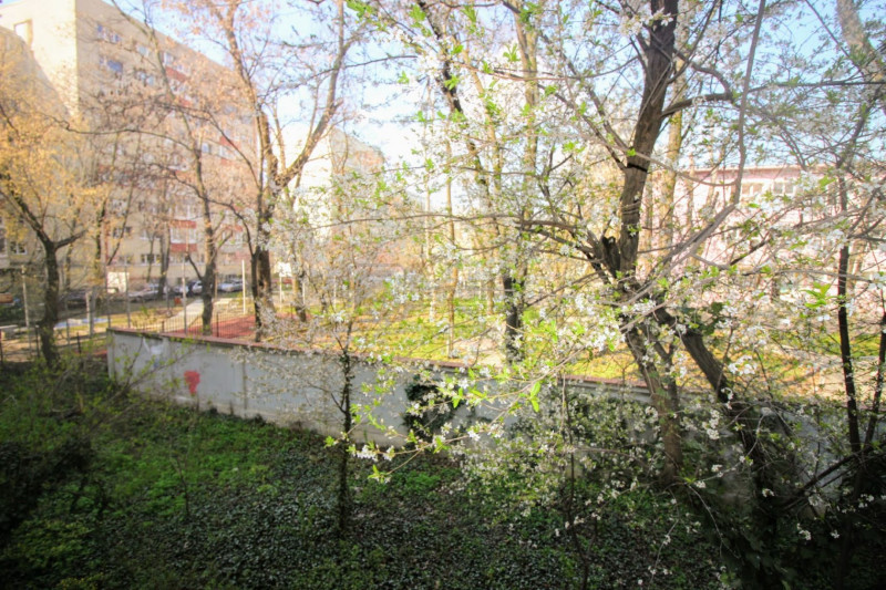 Dorobanti - Londra, apartament 2 camere, etaj 1/4, zona verde, vedere gradina